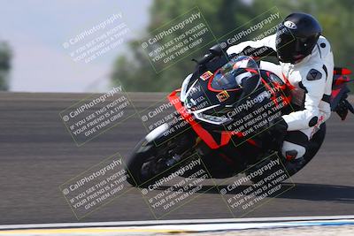 media/Sep-20-2025-TrackDaz (Sat) [[27f0cde673]]/A Group/11am (Turn 2)/